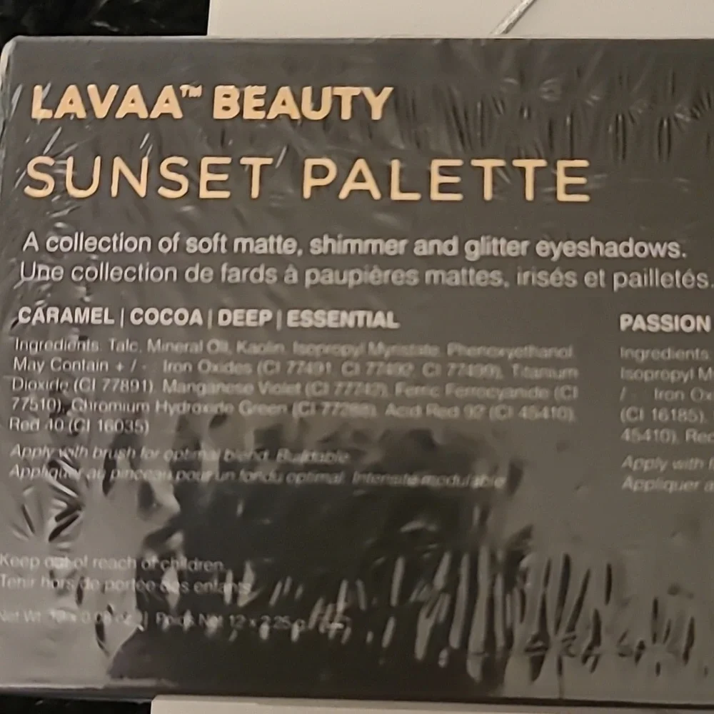 Lavaa Beauty Sunset Palette 12 shades matte, shimmer, & glitter.